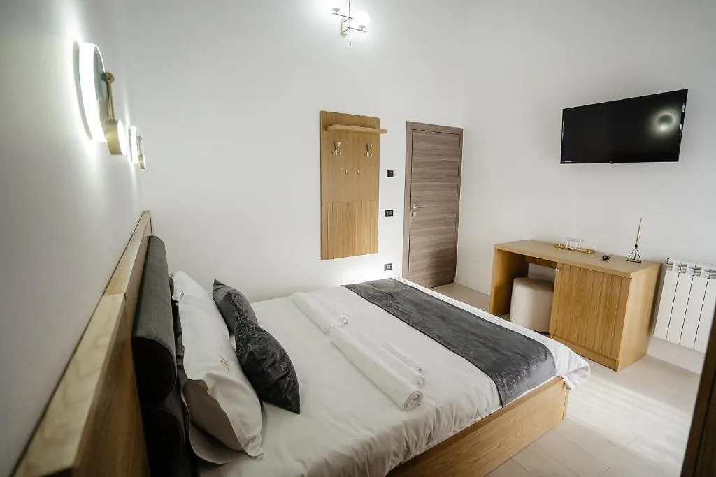 Cameră Dublă — Cu baie proprie și balcon privat