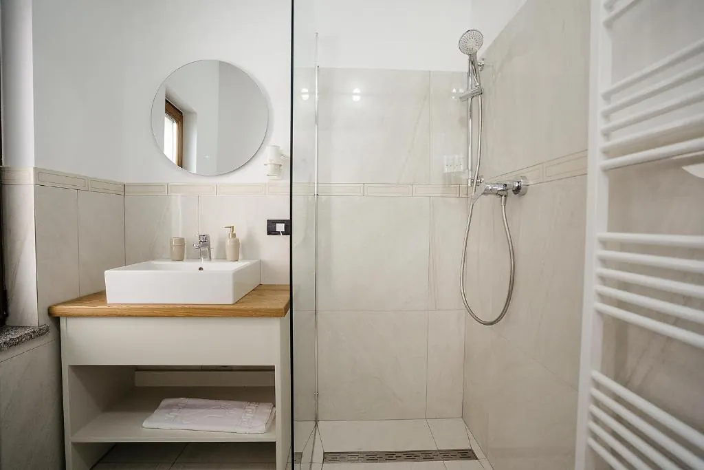 Baie privată Casa Mecva — duș